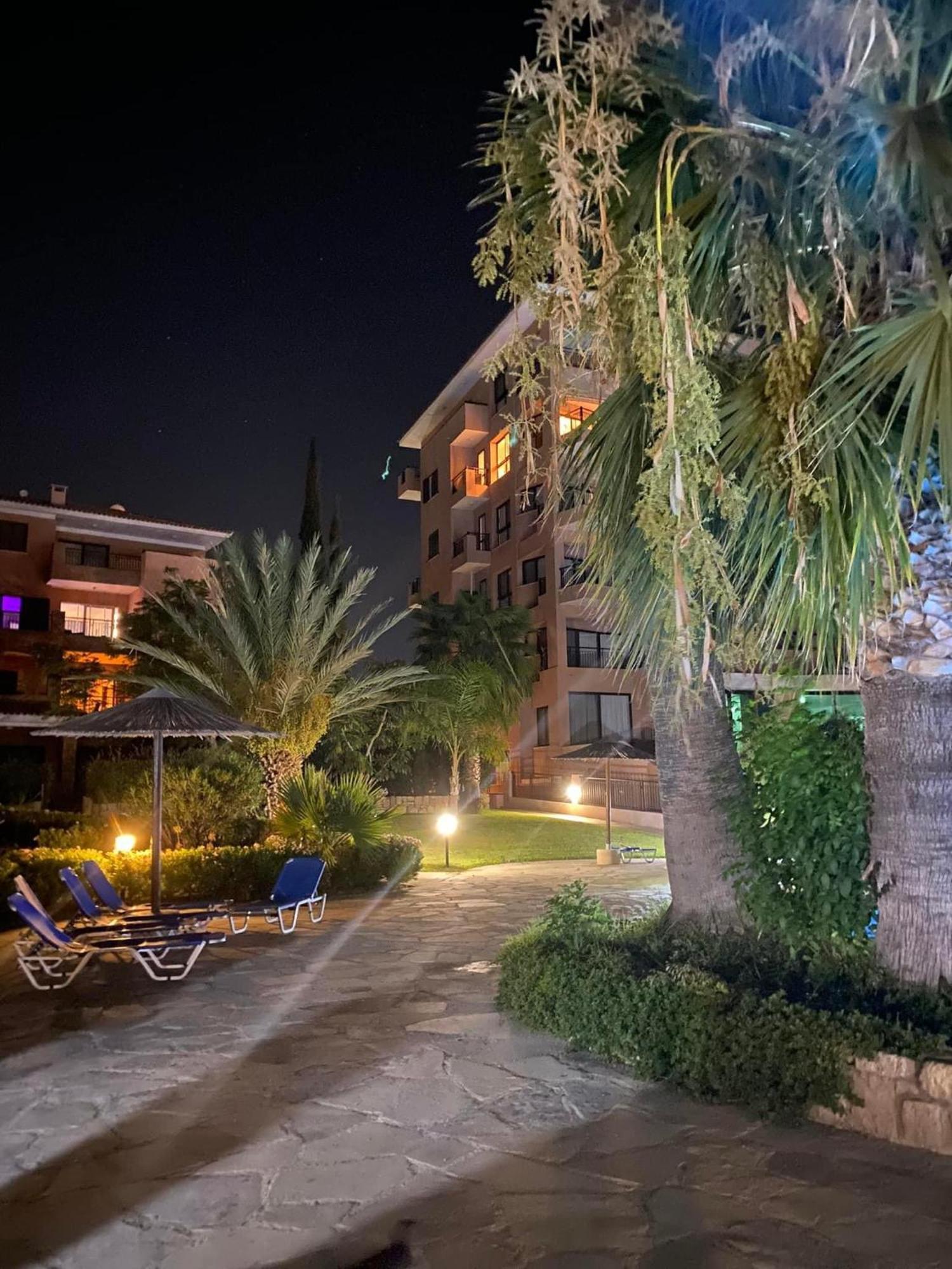 Aphrodite Gardens 2 Bedroom דירה *